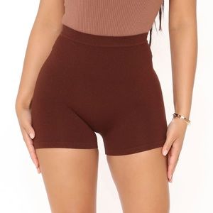 Fashion Nova Seamless brown Shorts